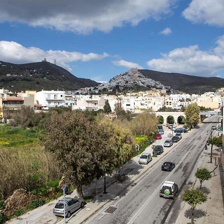 Dounavis Homes - The Ano Syros View Ермополи Екстериор снимка