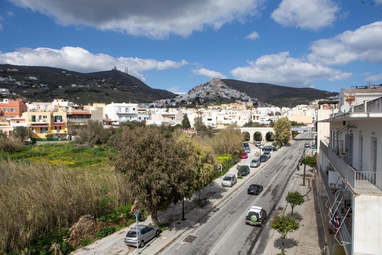 Dounavis Homes - The Ano Syros View Ермополи Екстериор снимка